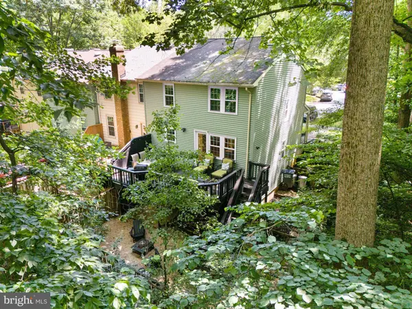 5730 WALNUT WOOD LN, Burke, VA 22015