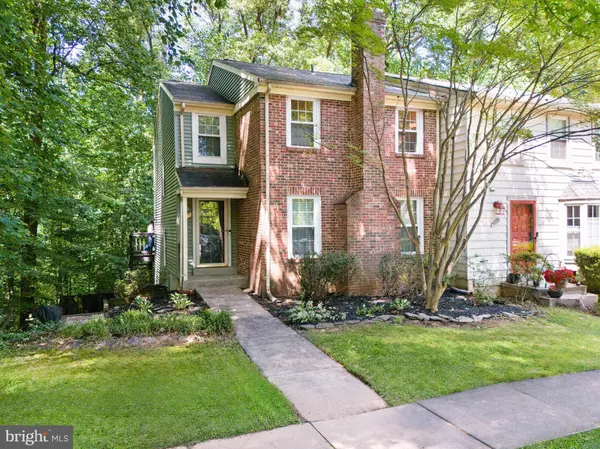 5730 WALNUT WOOD LN, Burke, VA 22015