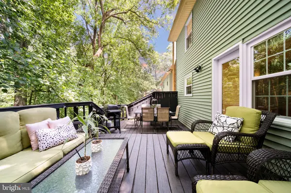 5730 WALNUT WOOD LN, Burke, VA 22015