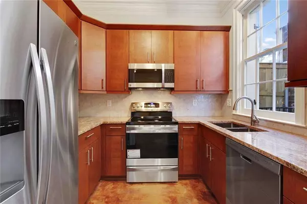 826 TOURO ST #5, New Orleans, LA 70116