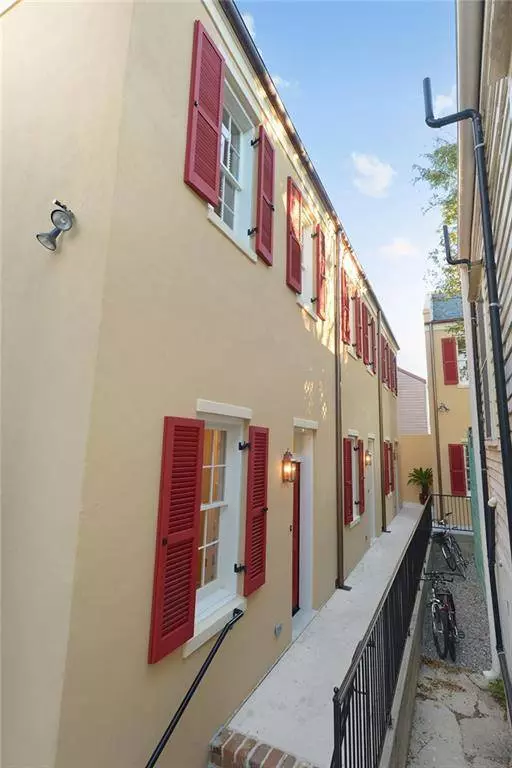 826 TOURO ST #1, New Orleans, LA 70116