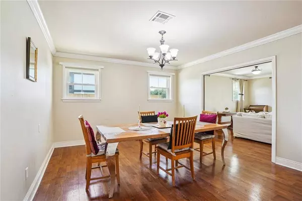 6411 SAINT BERNARD AVE, New Orleans, LA 70122