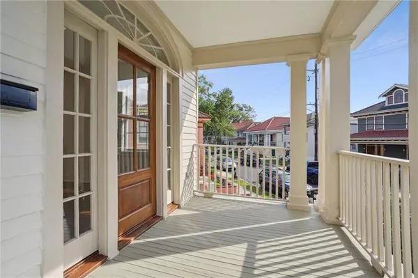 925 PICHELOUP PL, New Orleans, LA 70119