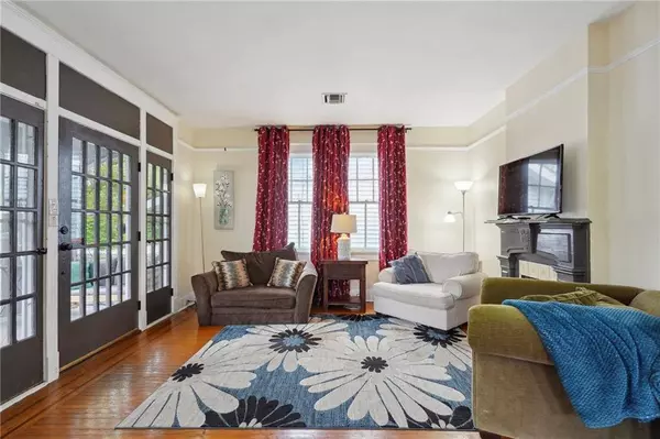 2824 CALHOUN ST, New Orleans, LA 70118