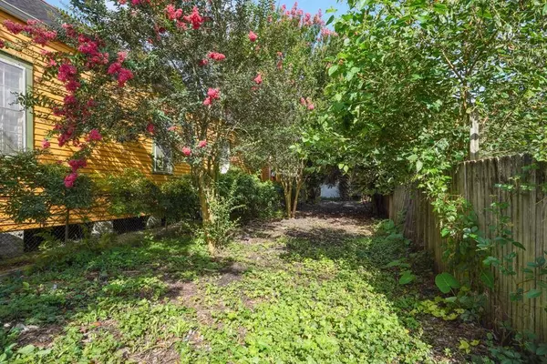 1020 DESIRE ST, New Orleans, LA 70117