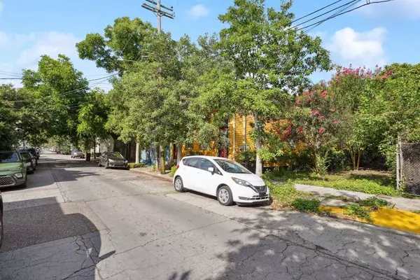 1020 DESIRE ST, New Orleans, LA 70117