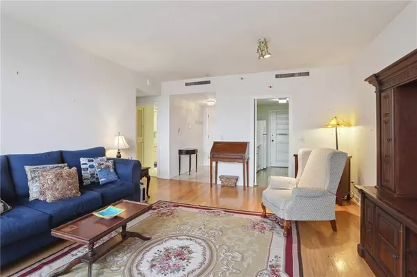 2100 ST CHARLES AVE #5G, New Orleans, LA 70130