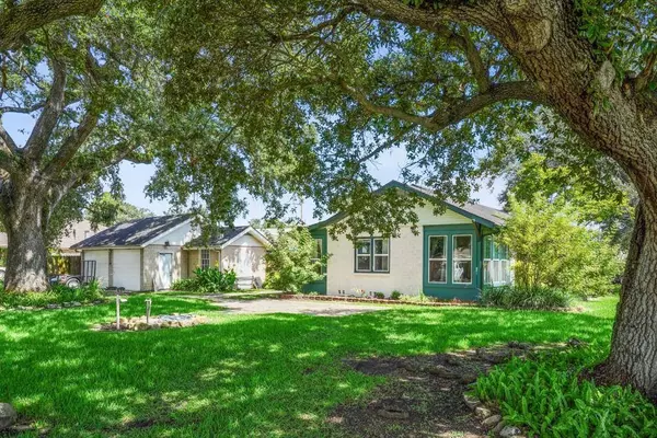 2200 MONTESQUIEU ST, Chalmette, LA 70043