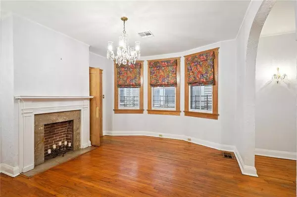 945 HARDING DR, New Orleans, LA 70119