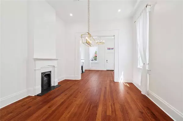 2404 ST CLAUDE AVE, New Orleans, LA 70117