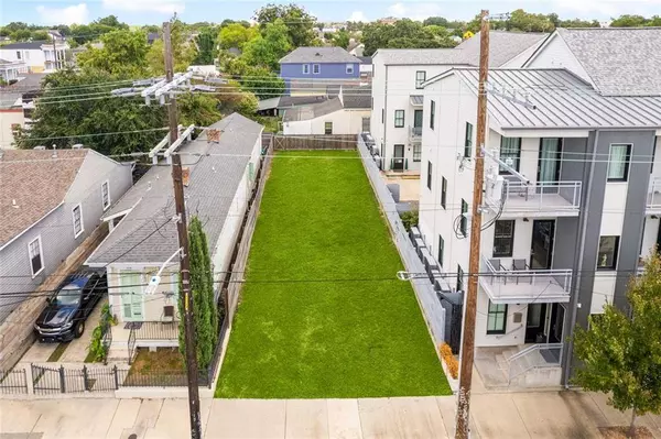 3423 CHARTRES ST, New Orleans, LA 70117