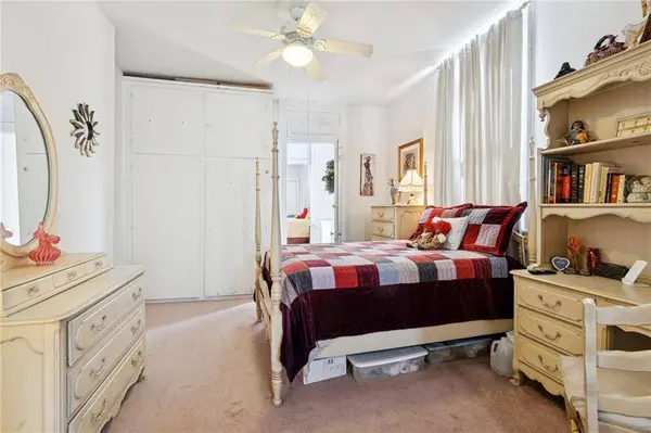 1616 18 ROUSSELIN DR, New Orleans, LA 70119