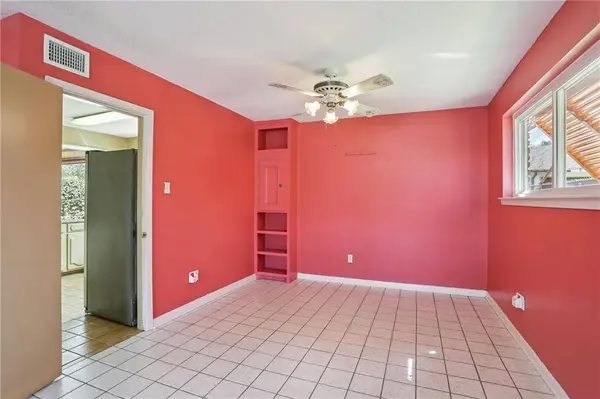 2128 VALENTINE CT, New Orleans, LA 70114