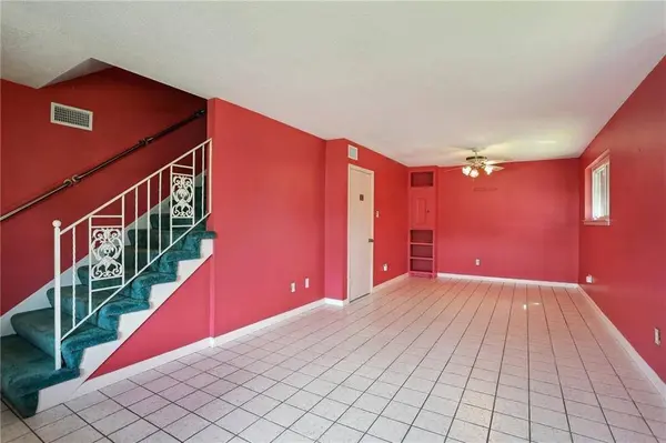 2128 VALENTINE CT, New Orleans, LA 70114