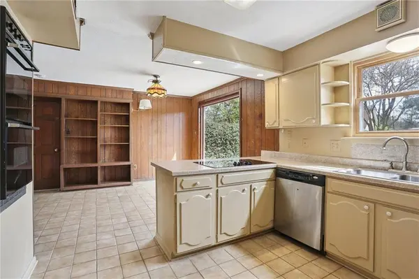 2128 VALENTINE CT, New Orleans, LA 70114