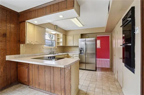 2128 VALENTINE CT, New Orleans, LA 70114