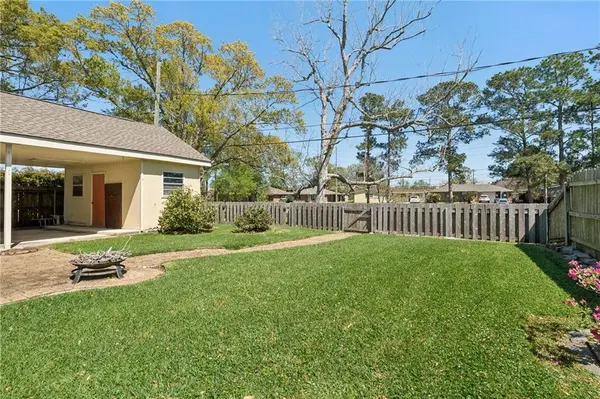 9817 HAWTHORNE AVE, River Ridge, LA 70123