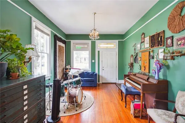 4516 BANKS ST, New Orleans, LA 70119