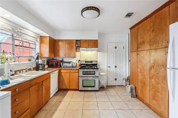 318 ARABELLA ST, New Orleans, LA 70115