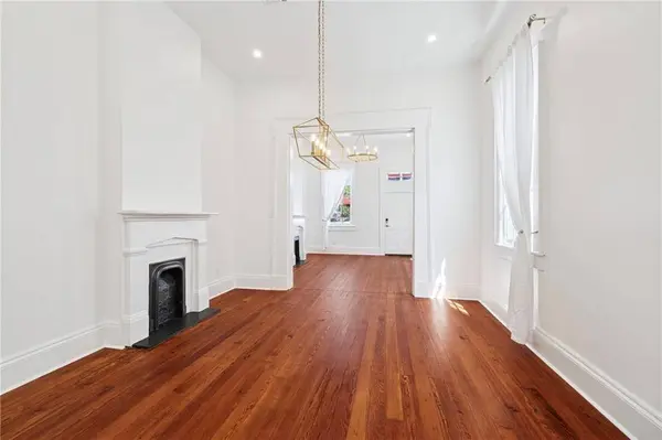 2404 ST CLAUDE AVE, New Orleans, LA 70117