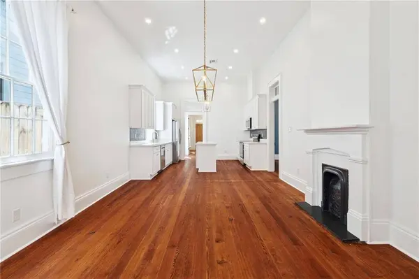 2404 ST CLAUDE AVE, New Orleans, LA 70117