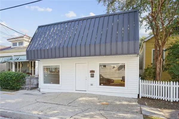 4705 IBERVILLE ST, New Orleans, LA 70119