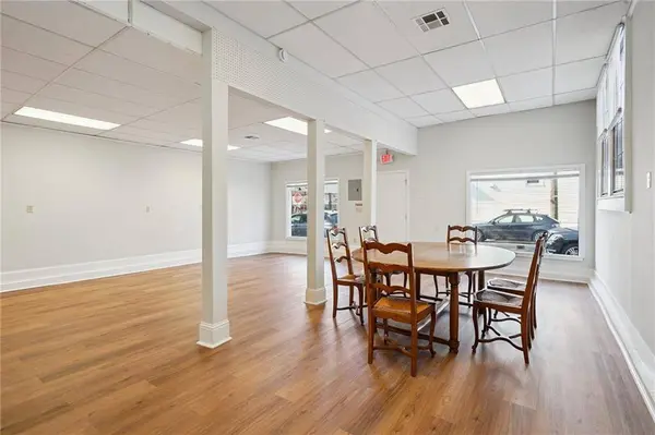4705 IBERVILLE ST, New Orleans, LA 70119