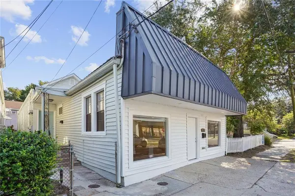 4705 IBERVILLE ST, New Orleans, LA 70119