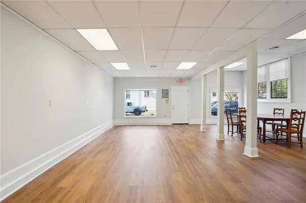 4705 IBERVILLE ST, New Orleans, LA 70119