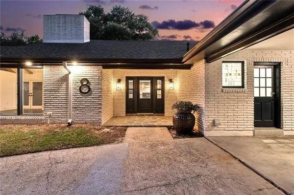 8 PARK ISLAND DR, New Orleans, LA 70122