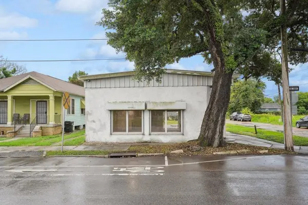 5700 ST CLAUDE AVE, New Orleans, LA 70117