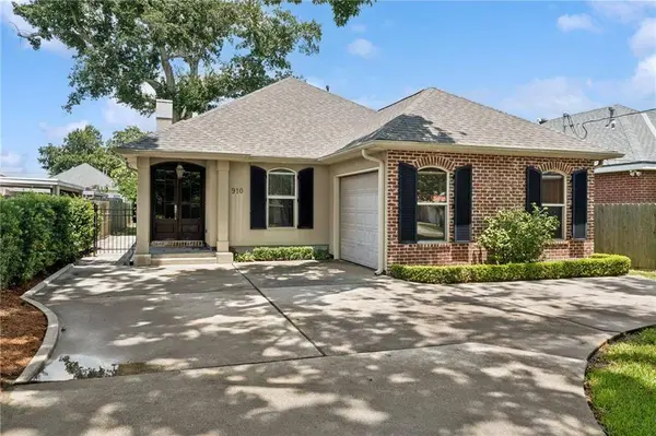 910 TULLULAH AVE, River Ridge, LA 70123