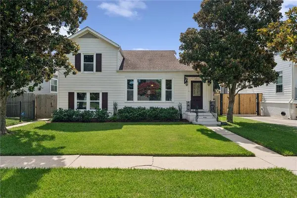 6016 VICKSBURG ST, New Orleans, LA 70124