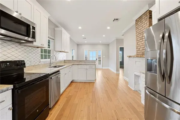 2065 ABUNDANCE ST, New Orleans, LA 70122