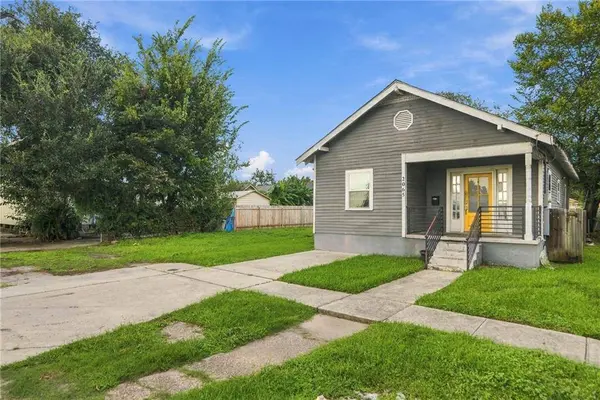2065 ABUNDANCE ST, New Orleans, LA 70122