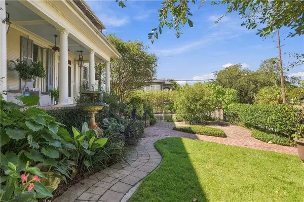 2726 ESPLANADE AVE, New Orleans, LA 70119