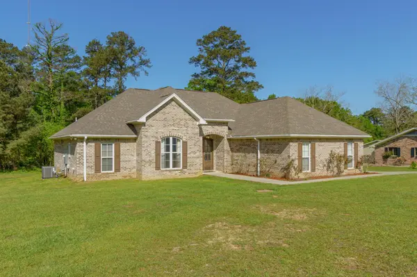217 Victory Rd, Laurel, MS 39443-9512