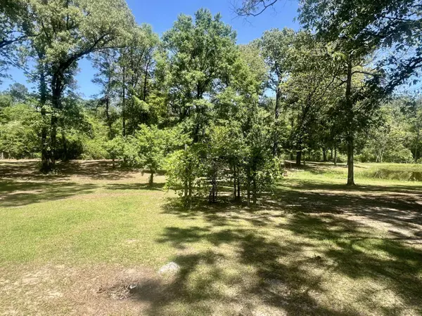 517 Dunnam Rd., Leakesville, MS 39451