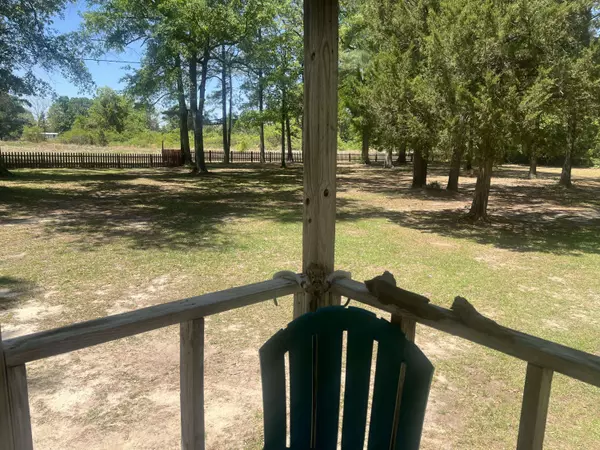 517 Dunnam Rd., Leakesville, MS 39451