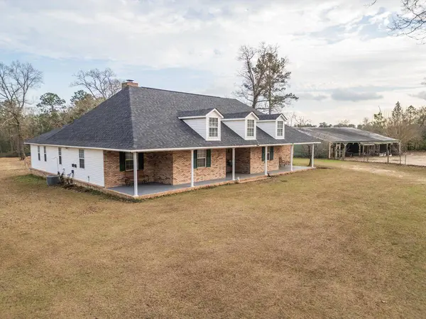 523 Dunnam Rd., Leakesville, MS 39451