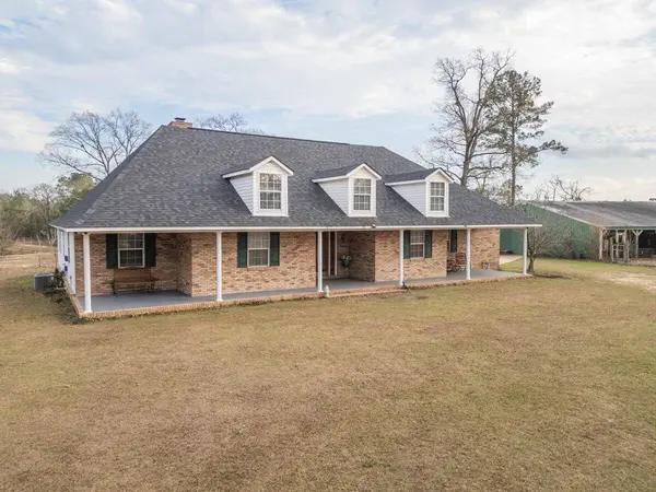523 Dunnam Rd., Leakesville, MS 39451
