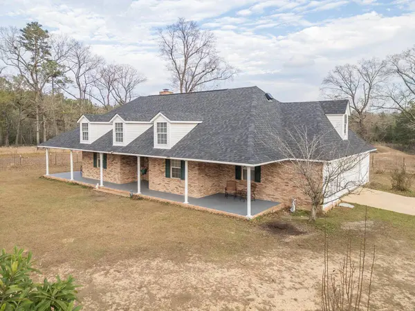523 Dunnam Rd., Leakesville, MS 39451
