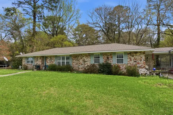 1510 Hickory, Columbia, MS 39429