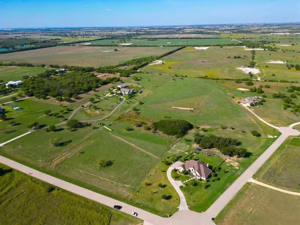 9601 Hackamore Court, Justin, TX 76247