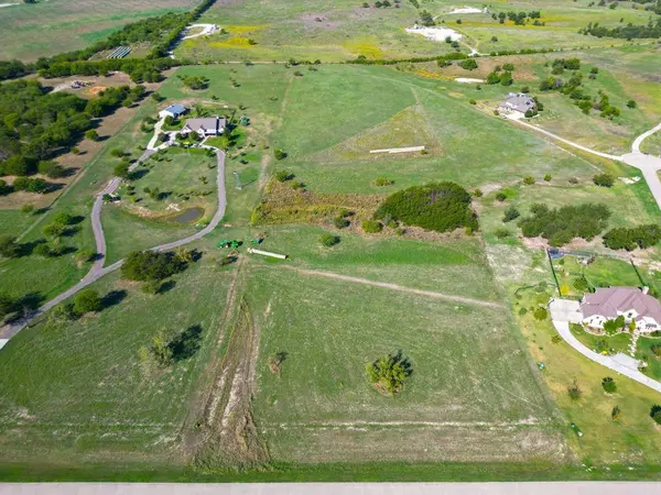 9601 Hackamore Court, Justin, TX 76247