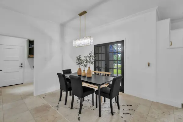 900 E Pioneer CIR, Argyle, TX 76226