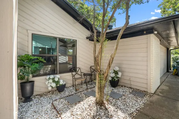 7300 Timberlane DR, North Richland Hills, TX 76182