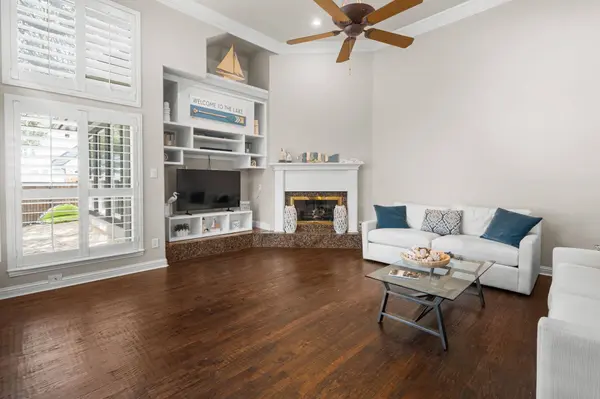 8517 Woodlake CIR, Fort Worth, TX 76179