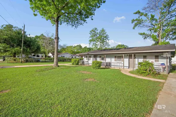 9032 Ingleside Avenue, Irvington, AL 36544