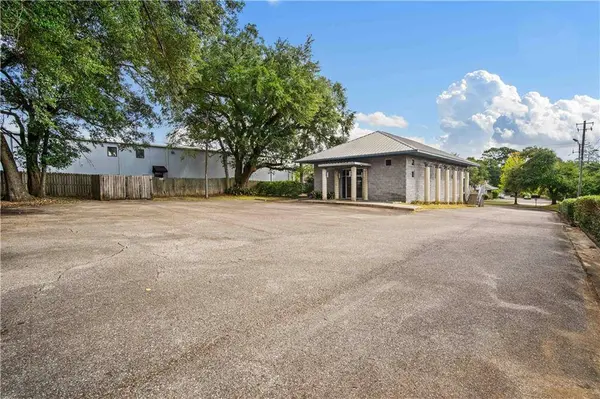 1132 Hillcrest RD, Mobile, AL 36695